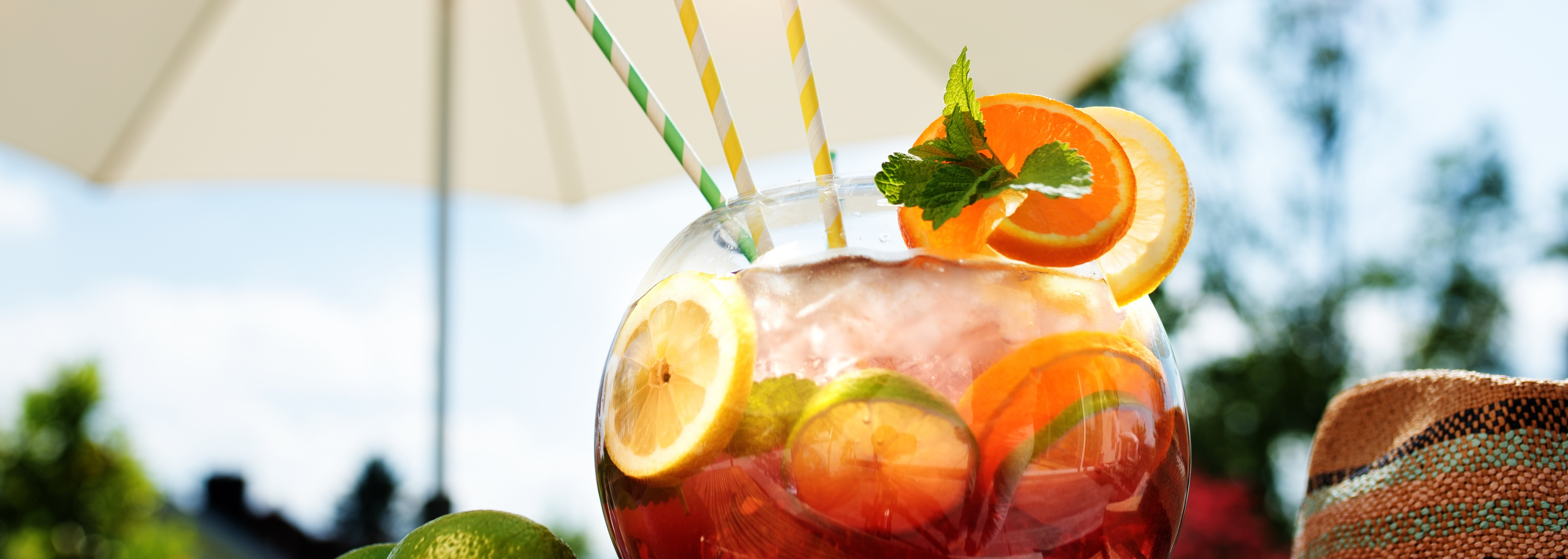 Drink spiking - na stole stoi margerita
