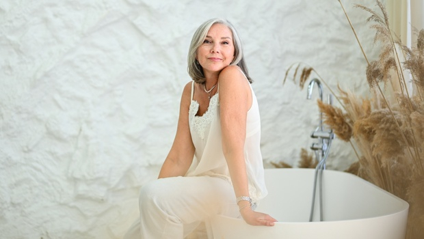 Pielęgnacja w okresie perimenopauzy i menopauzy - co warto zmienić w codziennej rutynie?