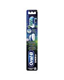 Oral-B Junior Szczoteczka do zębów dla dzieci zmieniająca kolor włókien 6+ 1 szt.