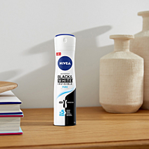 nivea black & white invisible pure antyperspirant w sprayu 150 ml     
