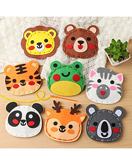 ZWIERZĘTA ZOO  - filcowy zestaw do szycia DIY zawieszki - 8 elementów