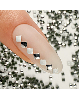 NTN Premium ShinePins Gładkie Ćwieki Ozdoby Do Paznokci Kwadratowe Mini Nr 10 5 g
