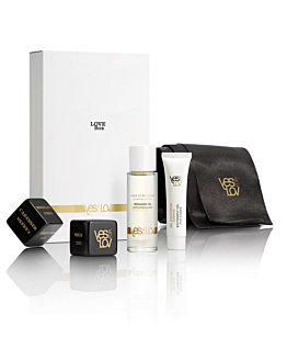 Yes For Lov Love Box zestaw olejek do masażu, 30ml + kości do gry erotycznej + żel stymulujący dla kobiet, 10g + szarfa satynowa