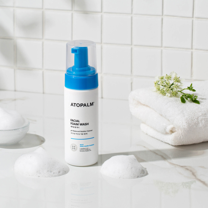 Atopalm Facial Foam Wash, Delikatna pianka do mycia twarzy dla skóry wrażliwej i suchej