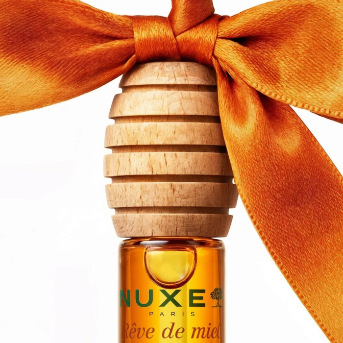 Nuxe Glow Huile Prodigieuse Or: Huile Prodigieuse® OR Roll-on olejek 60ml + Rêve de Miel® Miodowy olejek do ust 10 ml + Spinka do włosów w kształcie serca