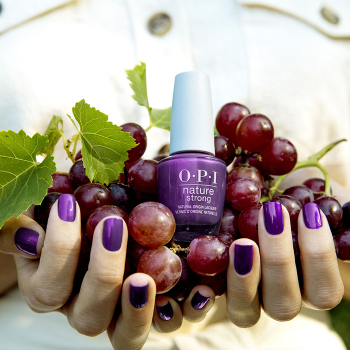 Opi Natre Strong Lakier do paznokci Achieve Grapeness 15ml
