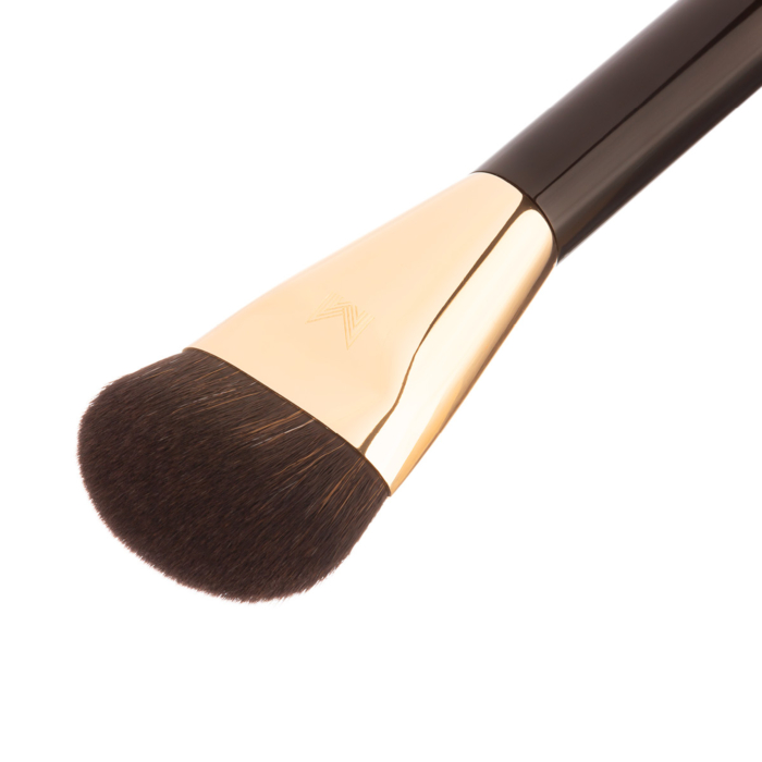 Many Brushes Chocolate Spłaszczony i ścięty pędzel do podkładu i konturowania  - Smooth touch - MBC-02