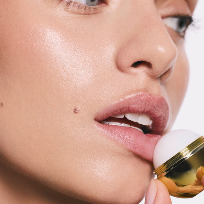 SunewMed+ Gold Kiss nawilżający balsam do ust, 13 g