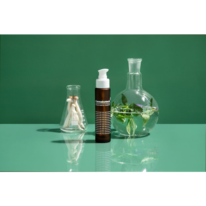 Cannabotech Formulaging Anti - Aging Serum Przeciwstarzeniowe serum do twarzy