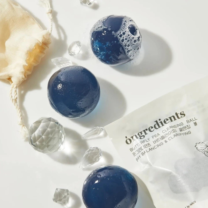 Ongredients Butterfly Pea Cleansing Ball Żelowa kula do mycia twarzy i ciała