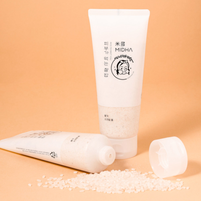 Midha Rice Bran Scrub Foam, Pianka peelingująca z otrębami ryżowymi do twarzy