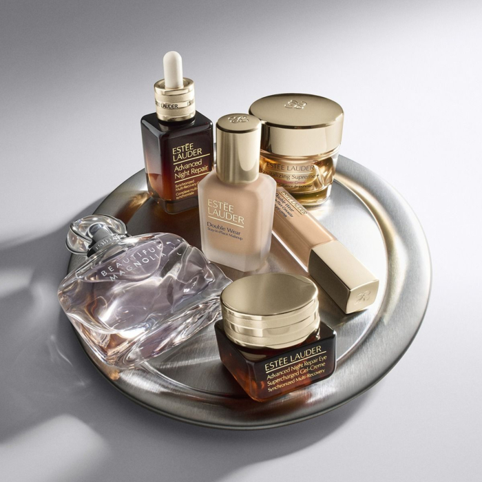 Estee Lauder Double Wear Stay–in–Place 24–Hour Korektor do twarzy, 4N