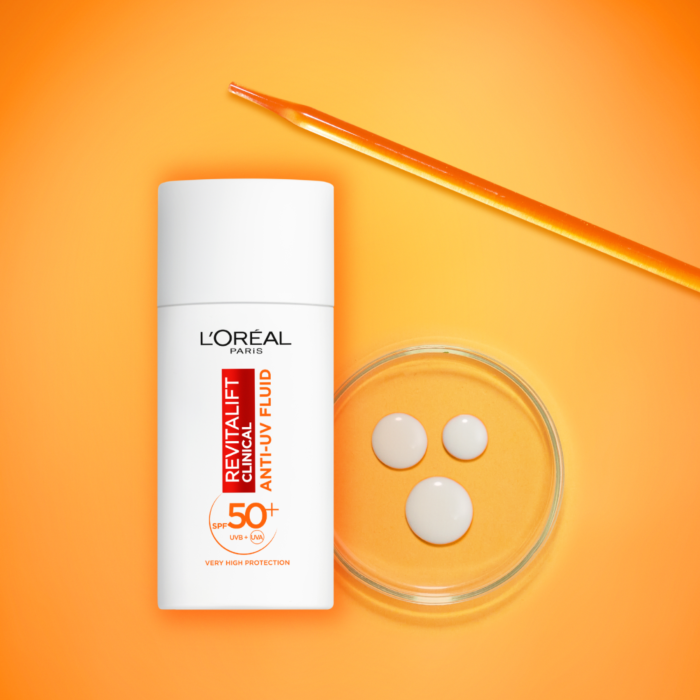 L'Oréal Paris Revitalift Clinical Rozświetlający krem na dzień z witaminą C SPF50+