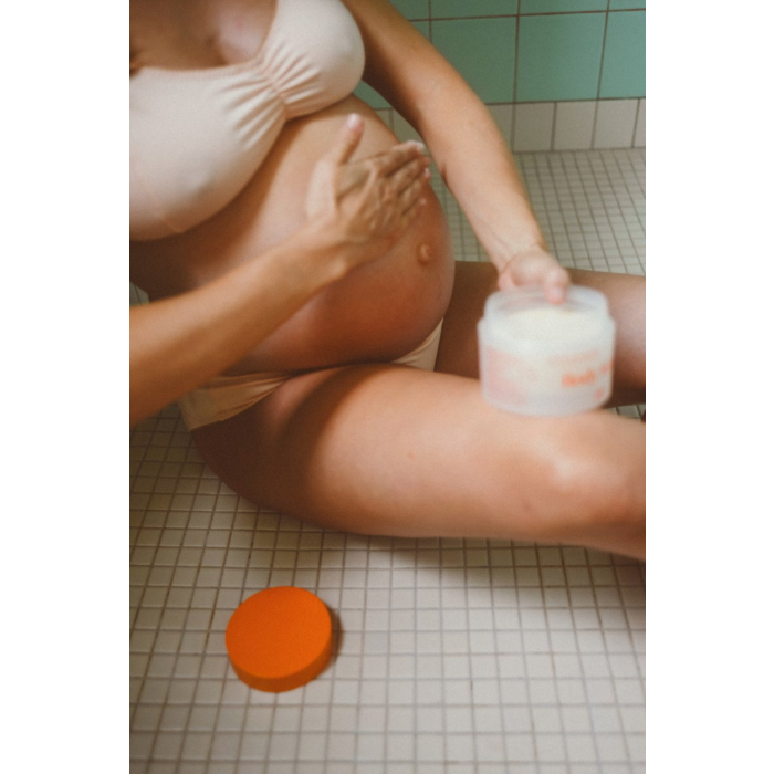 Lucy Body Scrub Rewitalizujący peeling cukrowy do ciała