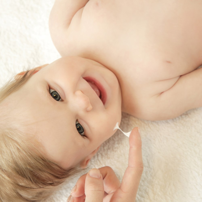 Alphanova Bebe Bio Nawilżający krem do twarzy i ciała na bazie oliwy, do skóry suchej i atopowej, 75 ml