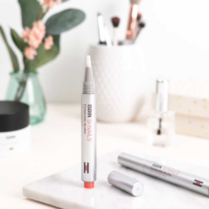 Isdin Si-Nails Serum wzmacniające do paznokci