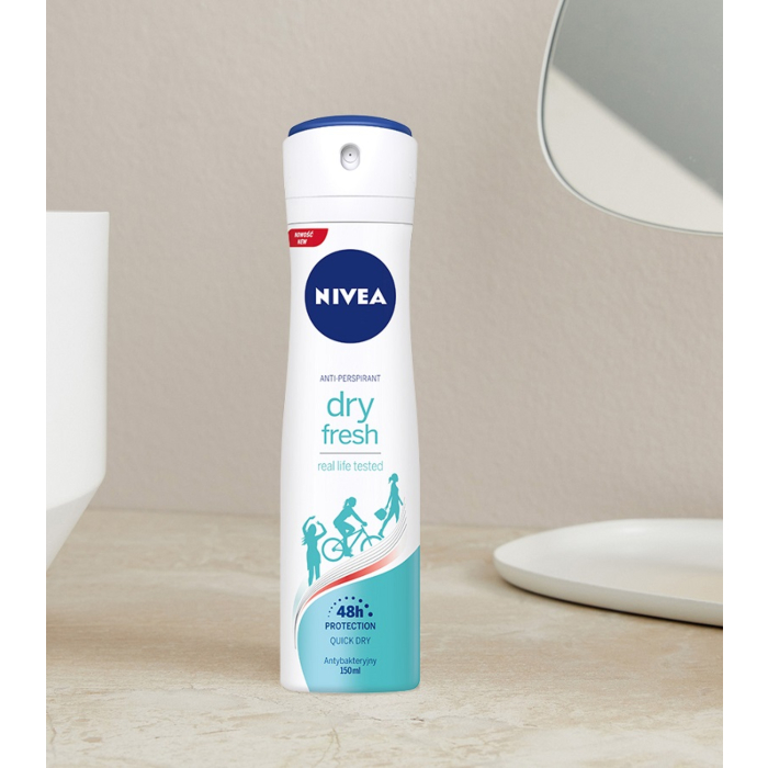 Nivea Dry Fresh Antyperspirant dla kobiet w sprayu