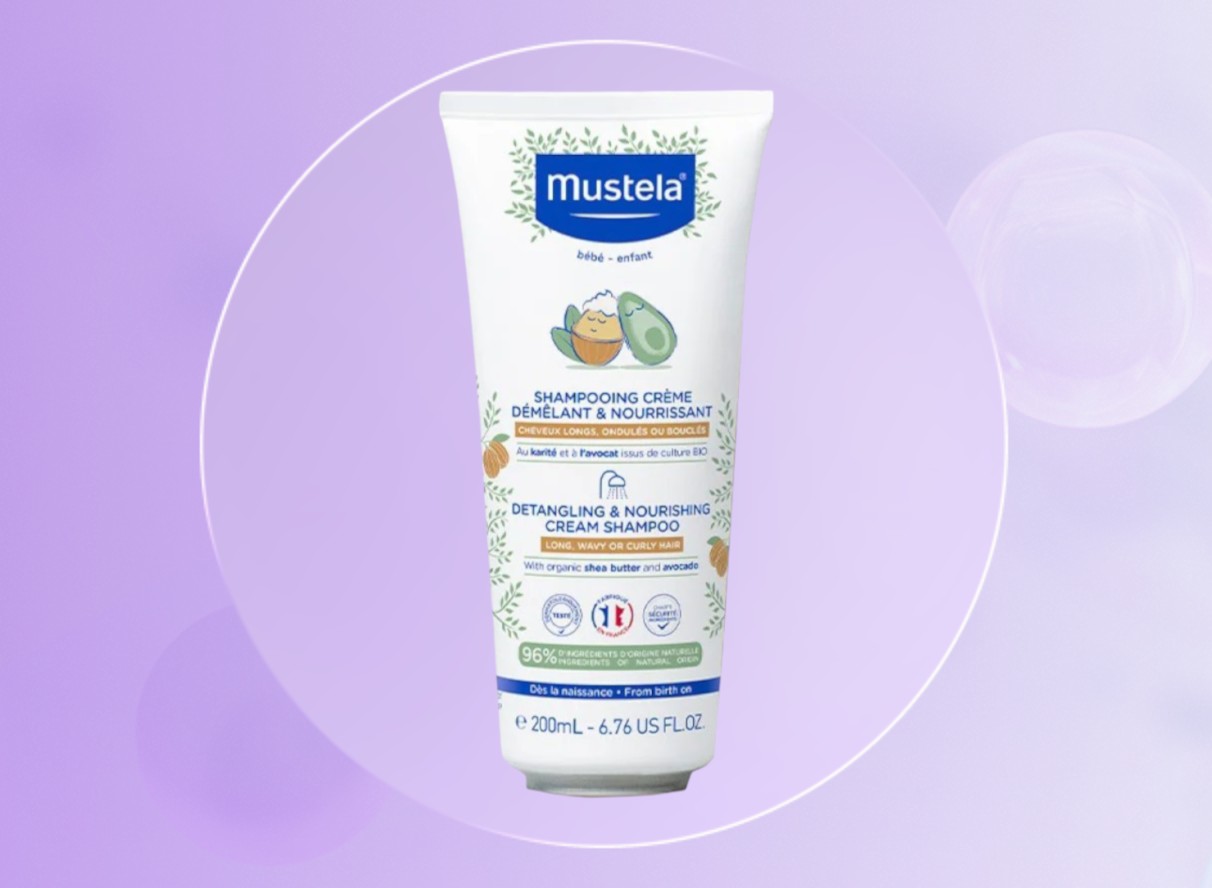 Mustela Odżywczy szampon ułatwiający rozczesywanie
